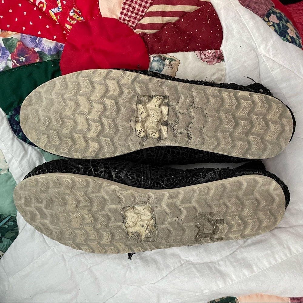 So Size 9 Shoes​ Lacy Black Flats - Picture 2 of 4